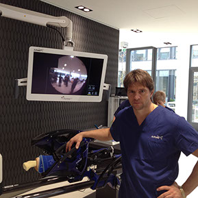 Залавин Владимир Геннадьевич. Челябинск. Врач травматолог-ортопед. Ежегодная стажировка в Arthreh, Мюнхен, Германия.